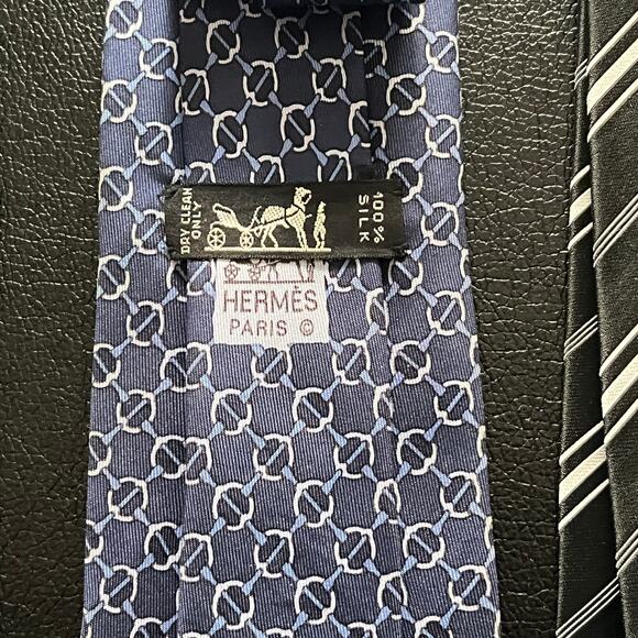 Bundle of 4 Men's Silk Ties – Including Hermès - Picture 3 of 4